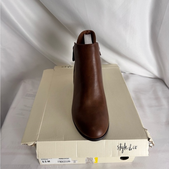 Style & Co. Brown Ankle Booties with Chunky Heel - Picture 6 of 6